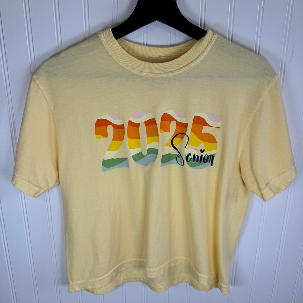 Senior 2025 Retro Style Graphic T-Shirt Crop Small